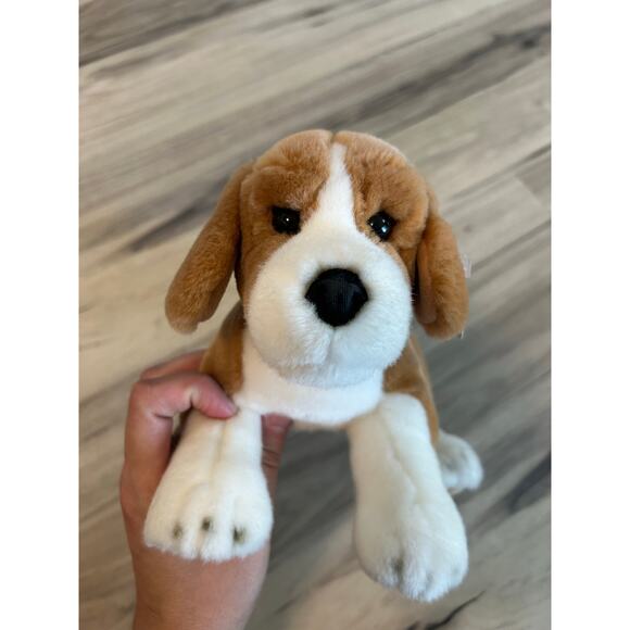 New With Tags Gund 13” Beagle Dog Plush Realistic Beagle 13067 Stuffed Animal - Picture 2 of 8